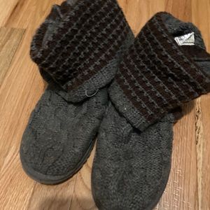 Ugg knit boots